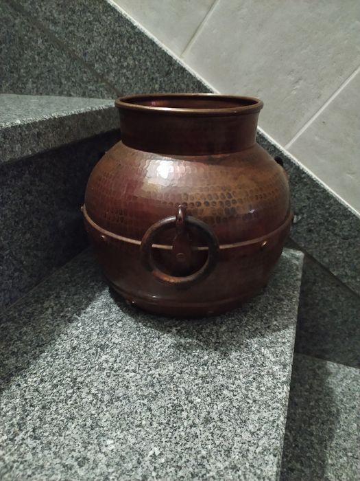 Artigos decorativos em latão