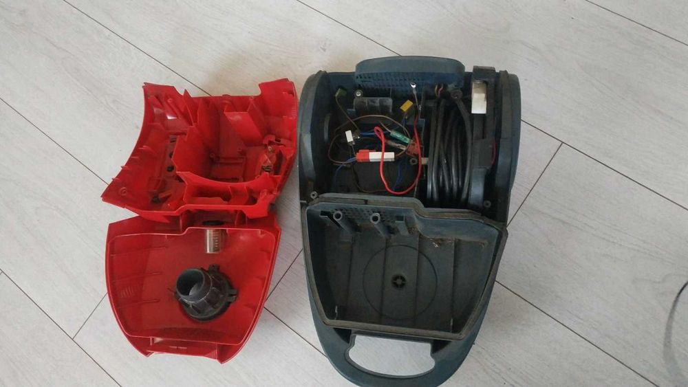 Пылесос Scarlett 1500w корпус мотор