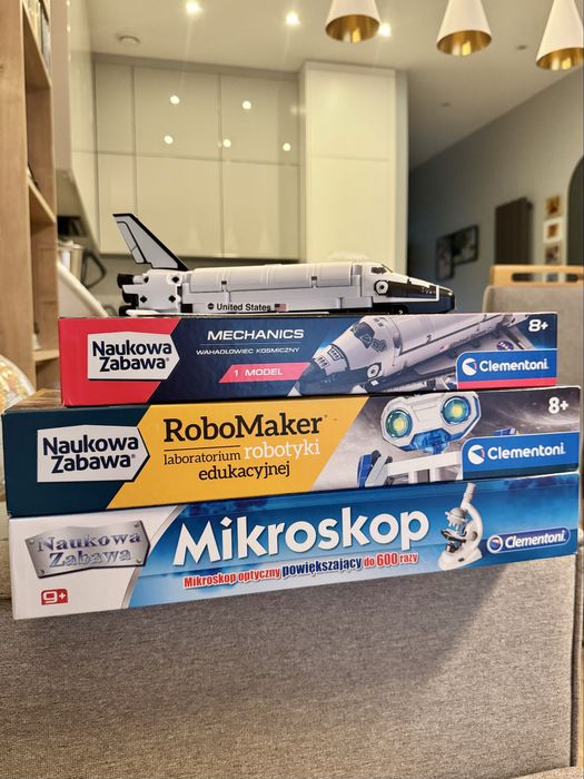 Zestaw edukacyjny Clementoni-Robomaker,Mikroskop,Wahadłowiec 8+