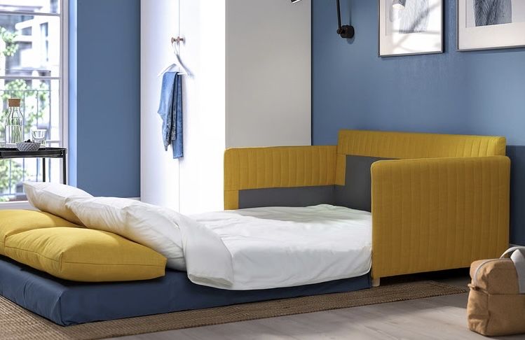 Sofá-cama, IKEA amarelo