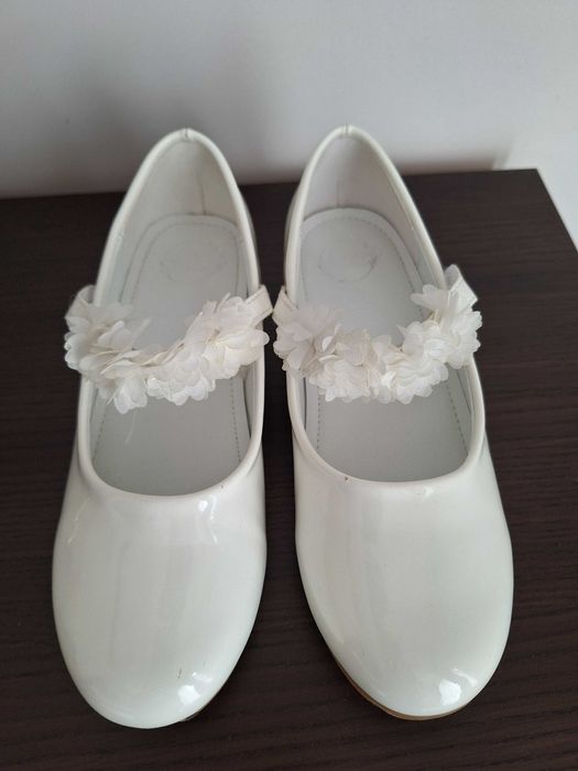 Lakierowane czółenka komunijne Nelli Blu r.36