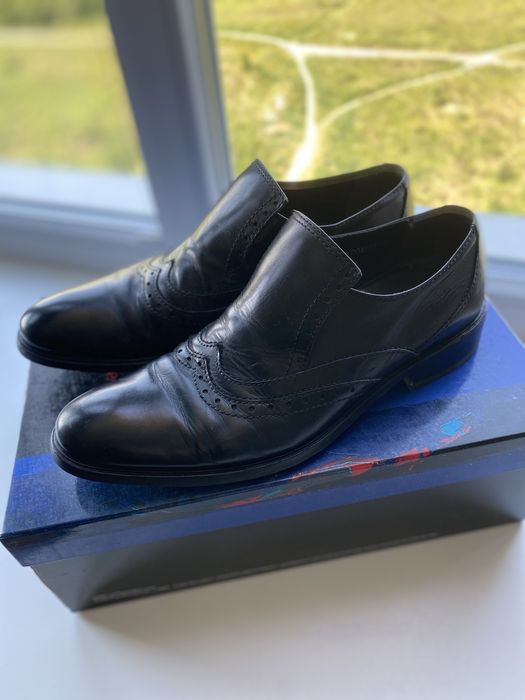 Туфлі , мокасини