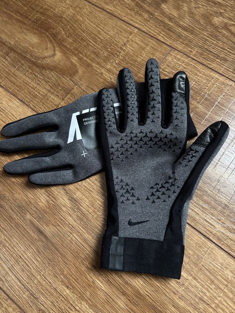 Перчатки Nike swoosh