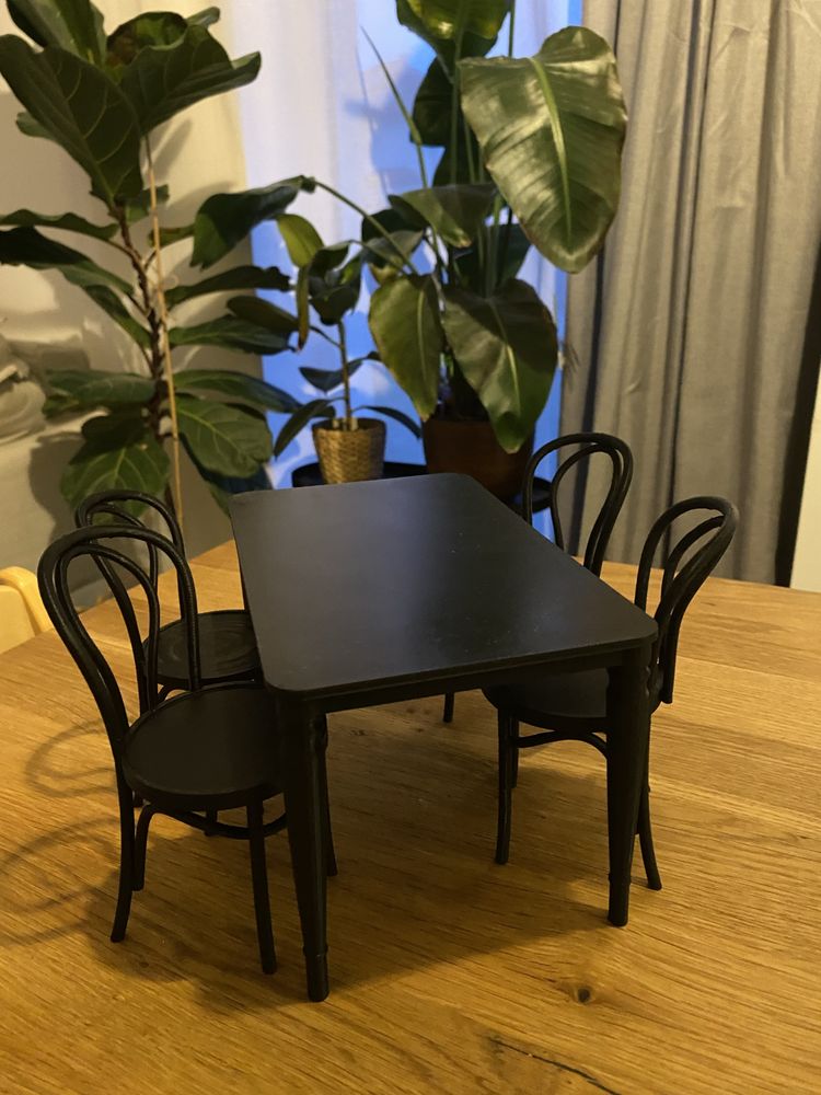 Mebelki dla barbie Stół+ krzesła