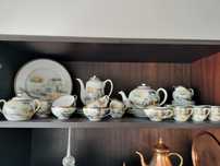 Conjunto de Louça de Porcelana com motivos chineses