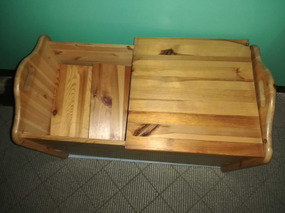 Skrzynia z grubego drewna (zabawki, pościel)Teraz taniej