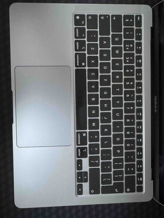 Apple MacBook Air 13.3" / M1 / 16GB / 1TB SSD - MGQN3B/A
