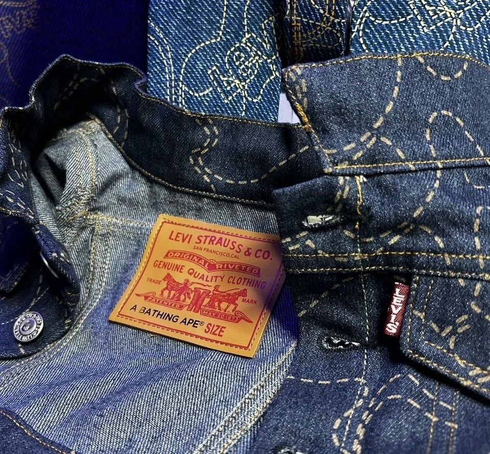 Колекційна іграшка Bearbrick BAPE x Levis 1000% , 70 см