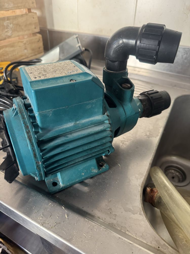 Motor tirar agua