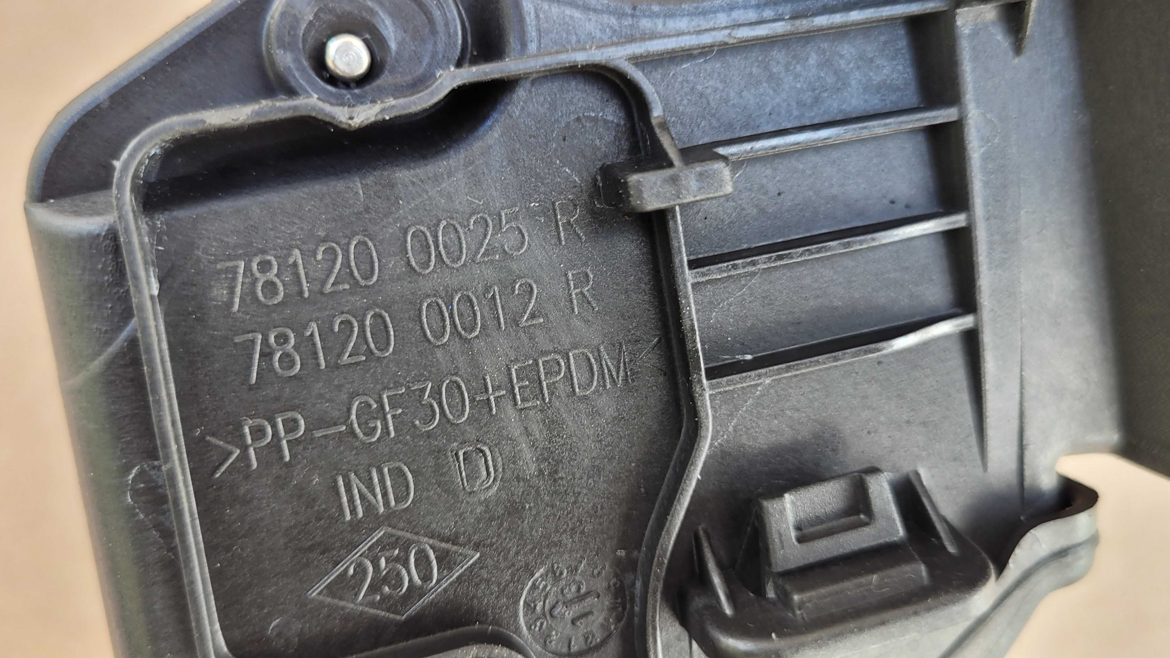 RENAULT SCENIC III 3 klapka wlewu paliwa kolor TEGNE