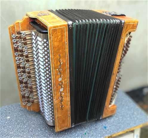 Баян майстровий. Міщенко