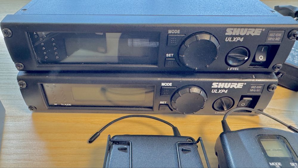 Радіомікрофон Shure ULXP, з бодіпаком та головною гарнітурою