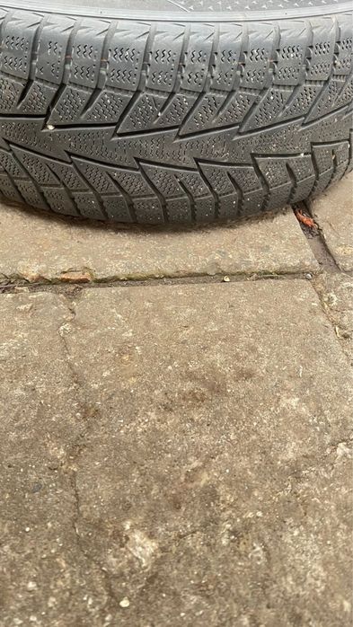 Продам зимние колеса Hankook 185 65 r15