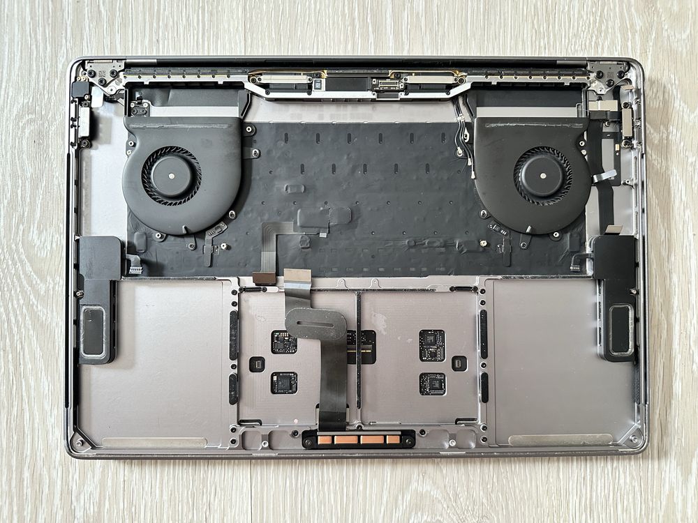 Macbook Pro A1990 и А1398 разборка на запчасти