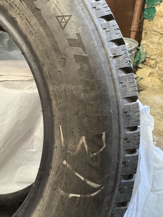 Зимние шины 225/65/17