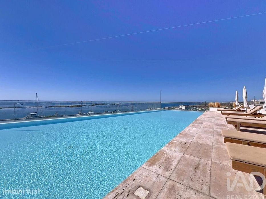 Apartamento T4 em Olhão de 158,00 m2
