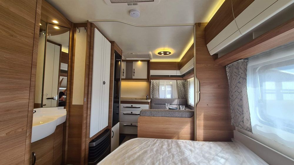 Caravana hobby 400 sfe de luxe