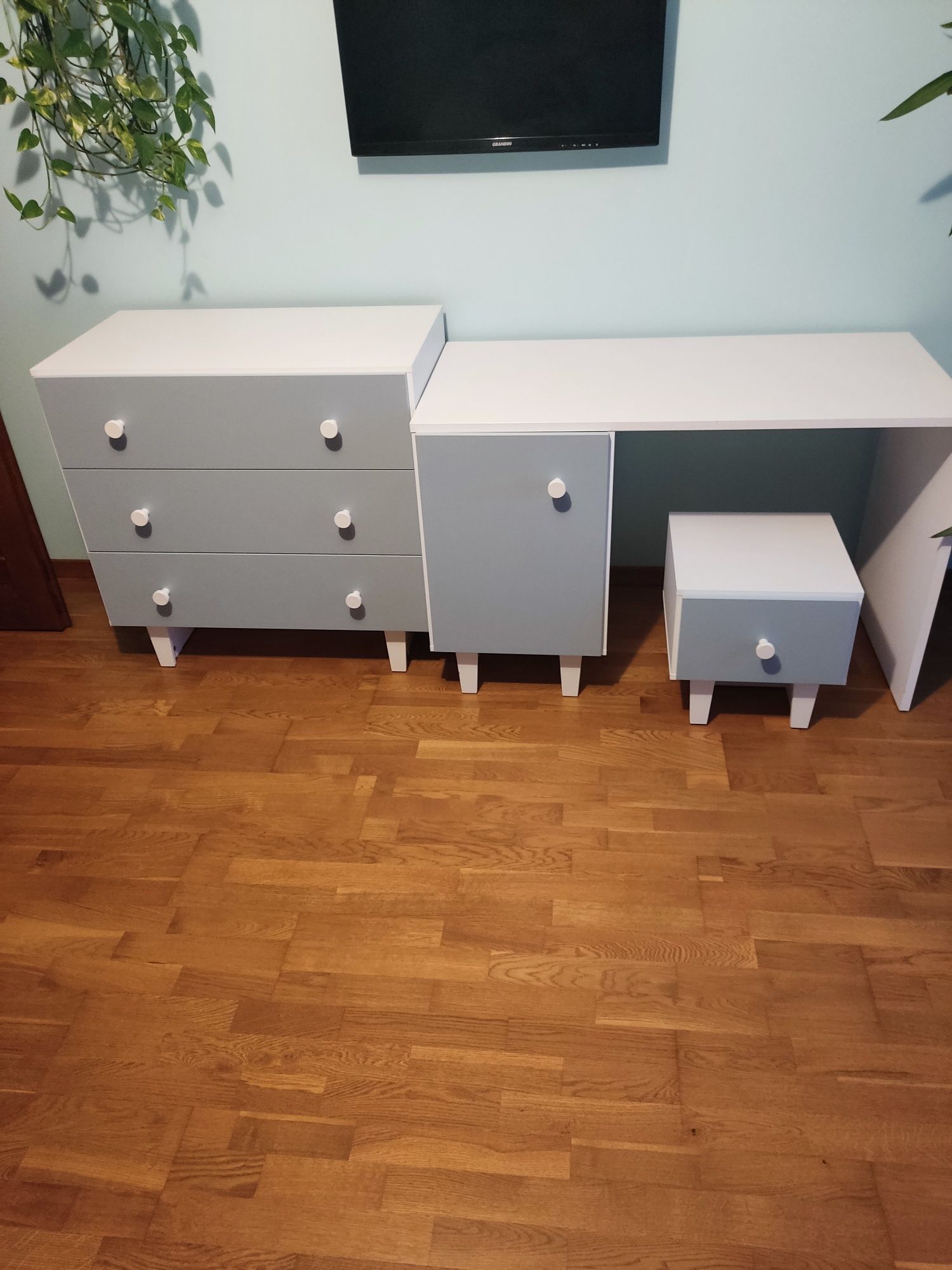 Sprzedam jak nowe meble dziecięce Vox fino