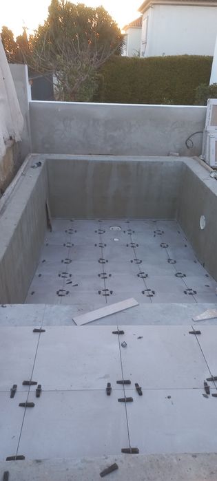 Ladrilhador/ remodelação/pintura/canalizador