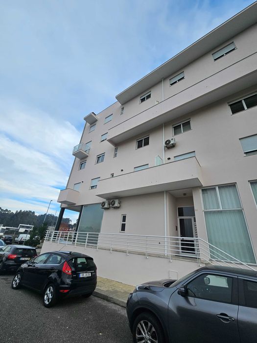 2 apartamentos para venda co centro Paços de Ferreira