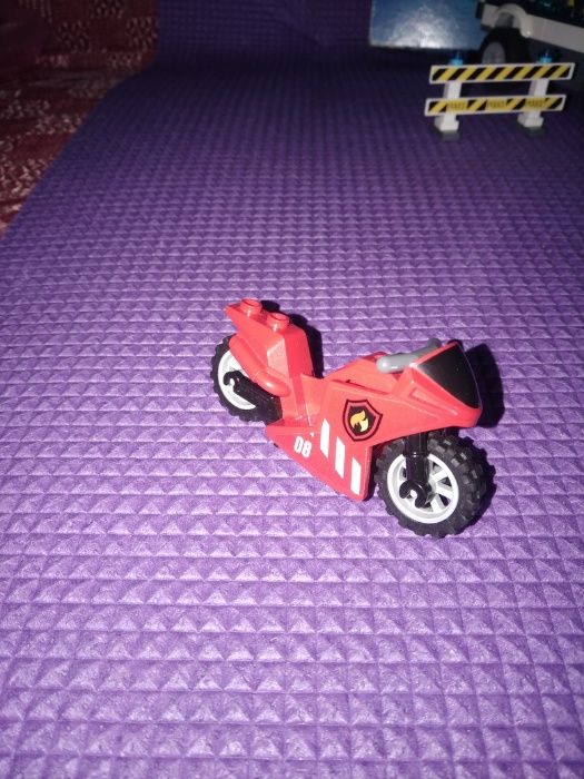 LEGO City: Лего Пожарная часть 60004 продам