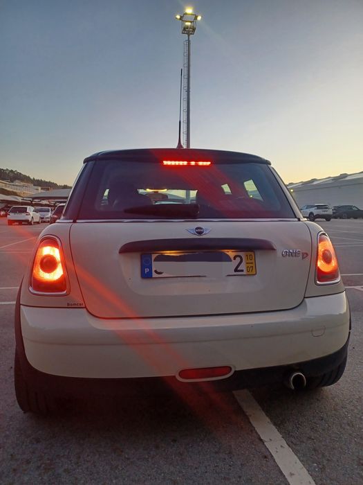 Mini One D econômico e confortável