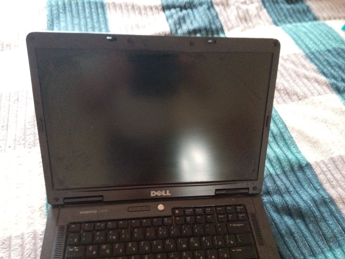 Продам ноутбук Dell 1000