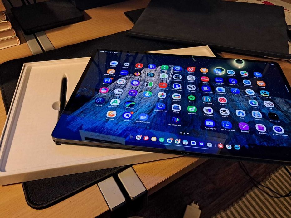 Samsung tab s9 ultra por Macbook pro m1