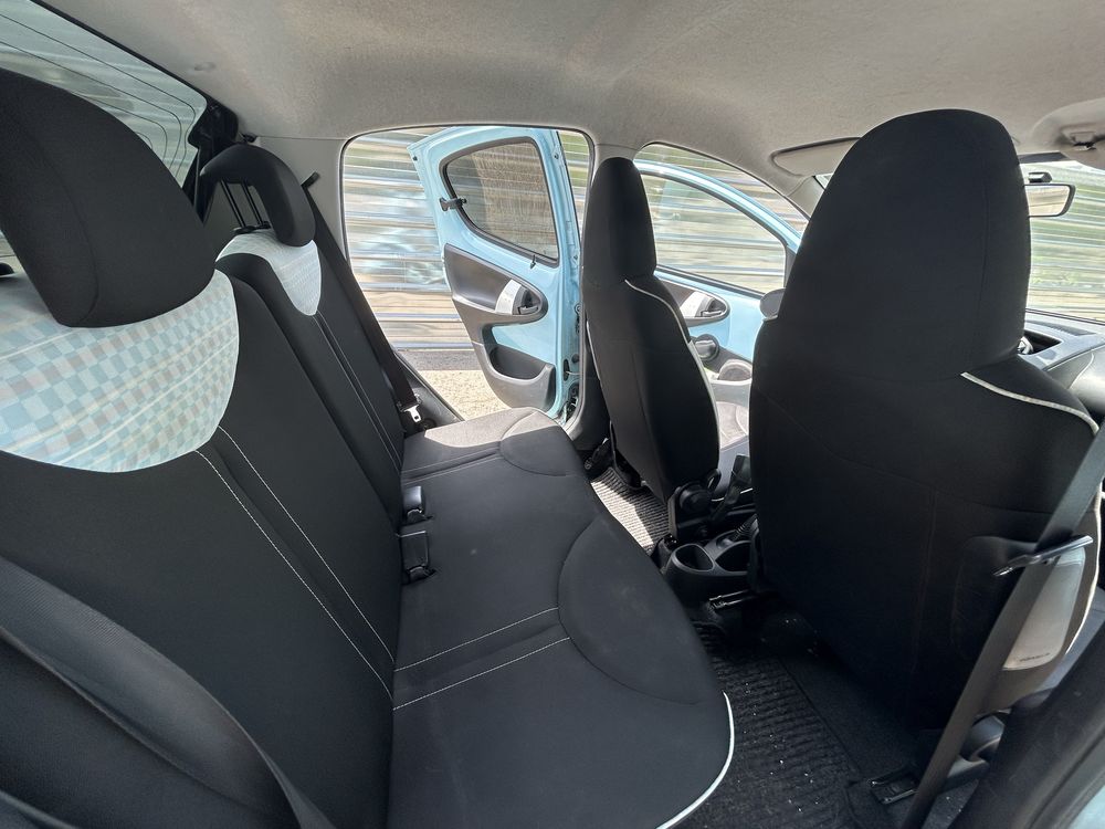 Citroen C1 azul em bom estado