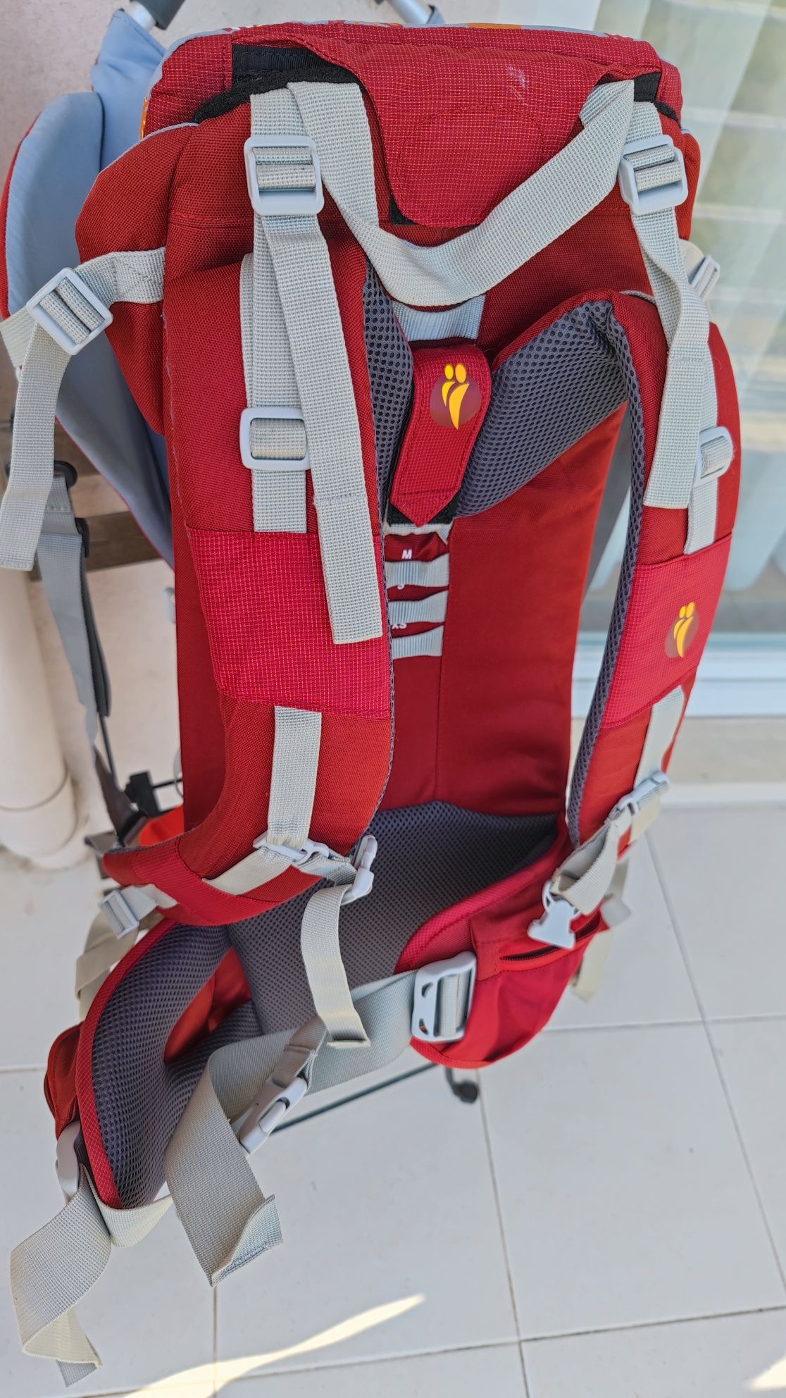Porta bebé LittleLife Ranger S2 com capa de chuva e sol