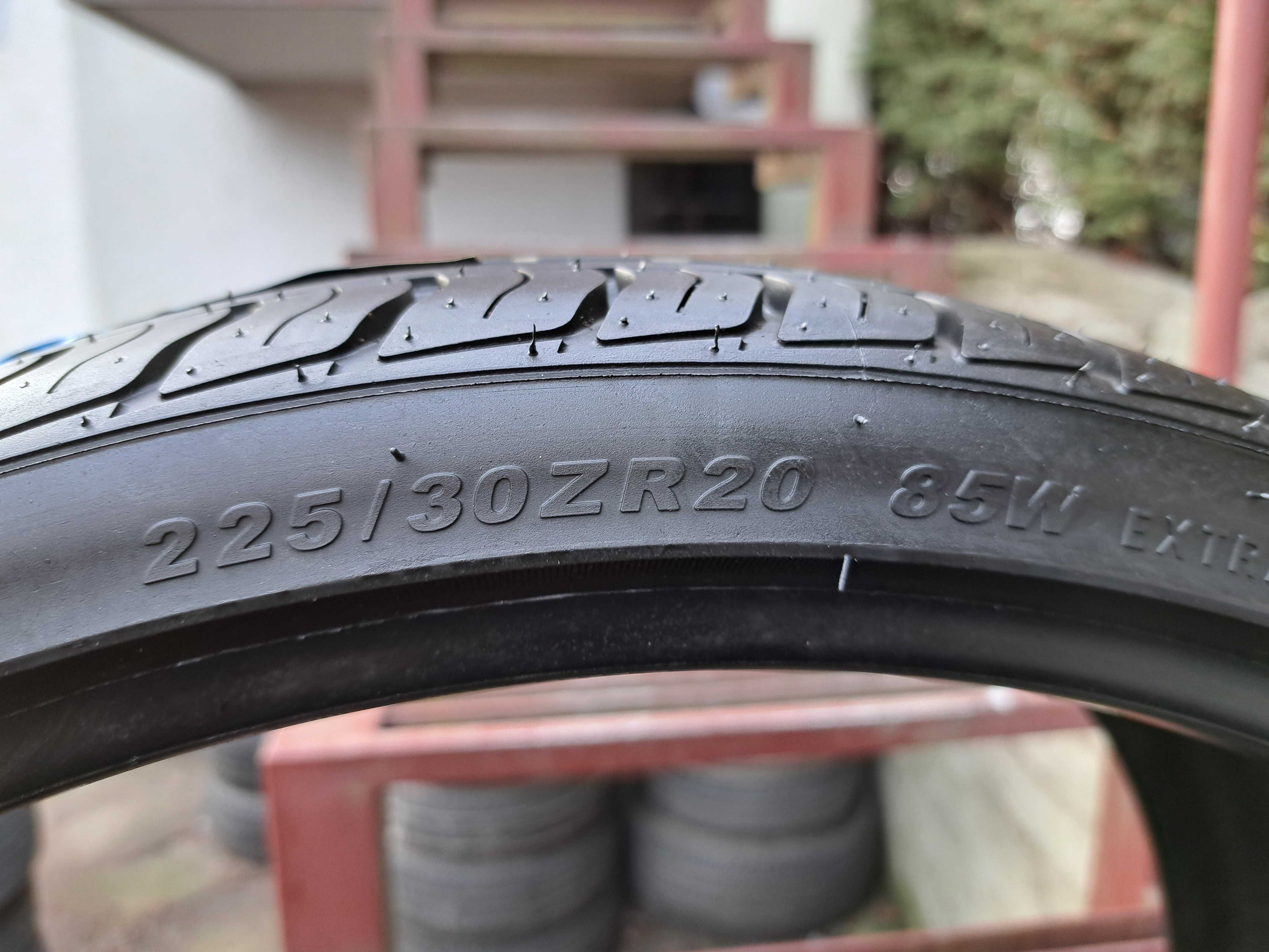 Opony letnie NOWE 225/30 R20 Comforser Montaż i wyważanie gratis !!!
