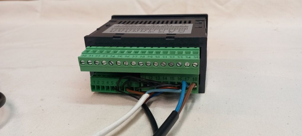Cyfrowy miernik tablicowy  N30O (Lumel)