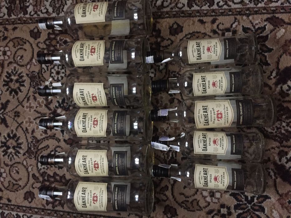 Бутылки пустые 11 штук Oakheart