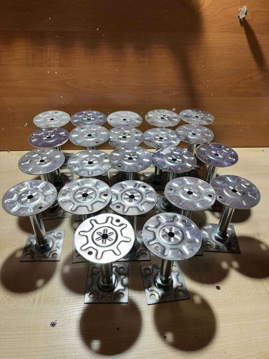 Stopa podłogowa podstawa słupa nóżka regulowana wspornik metalowy pode