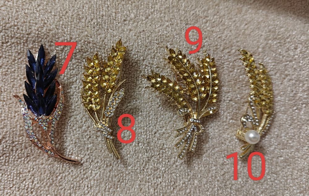 Броши в патріотичних кольорах колосся пшениці