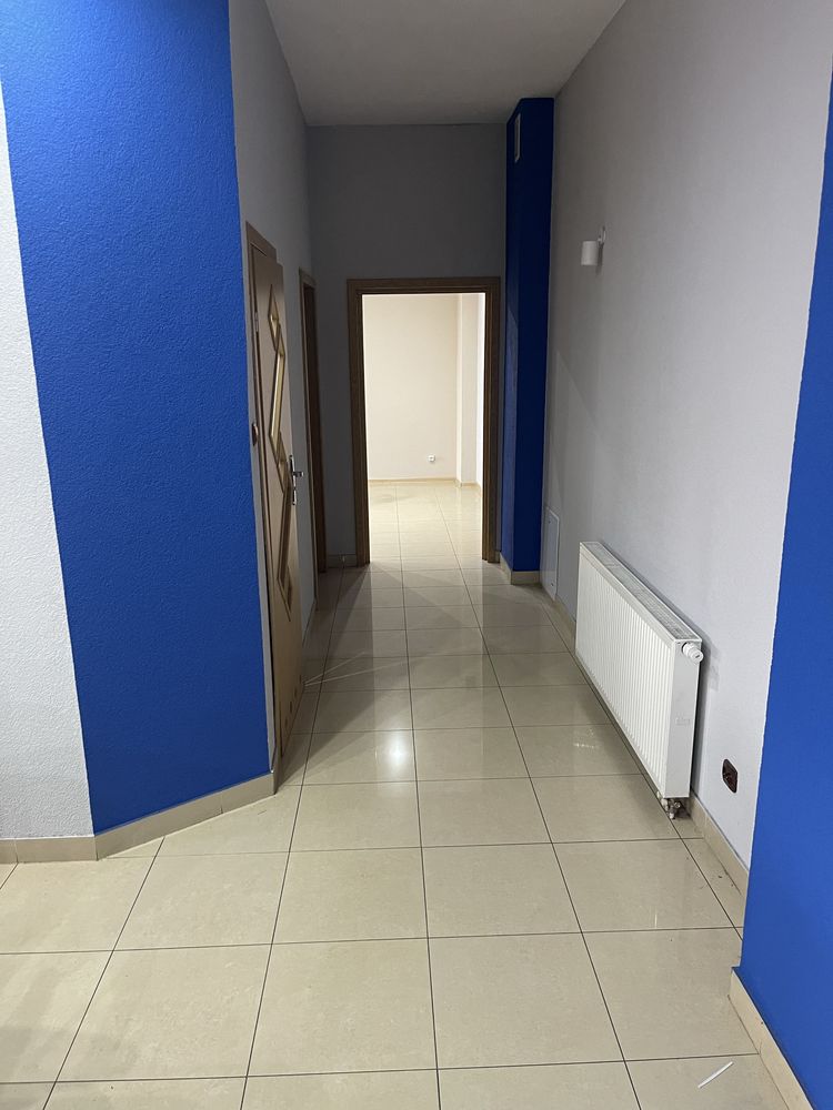 Biuro 3 pomieszczenia lazienka aneks kuchenny