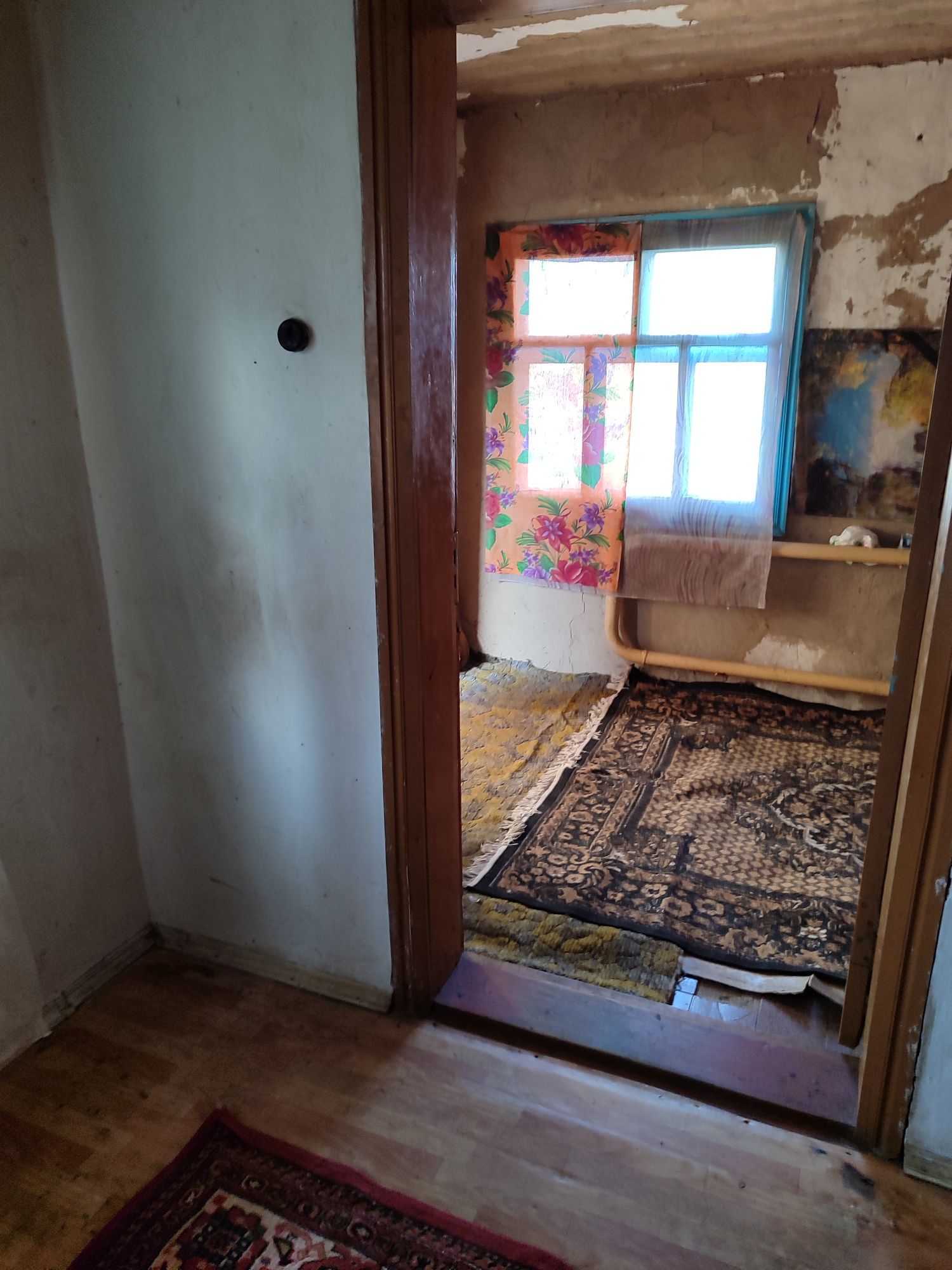 Продам хату  ,до центру 10-15 хв.