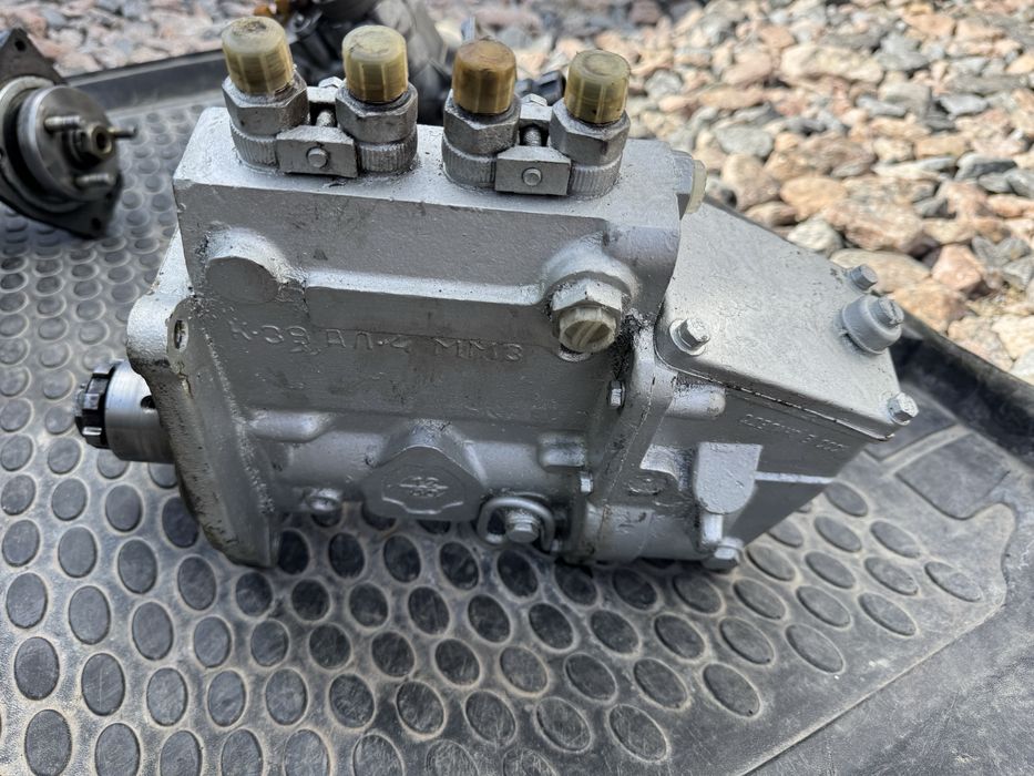 Паливний насос ЮМЗ-6 Т-40 Т-25 Т-16 МТЗ (Д-245)