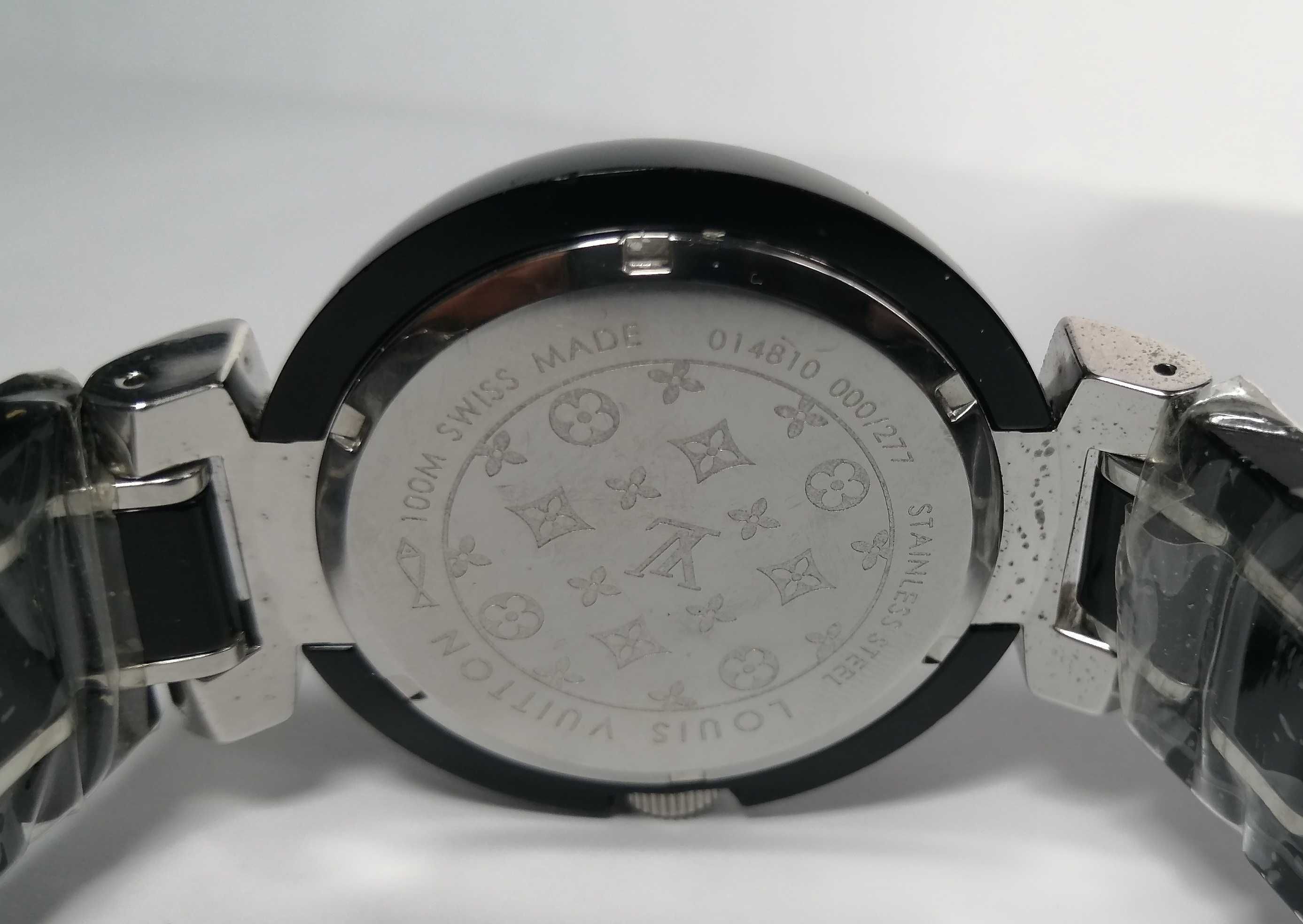 Женские часы Louis Vuitton с камнями Сваровски