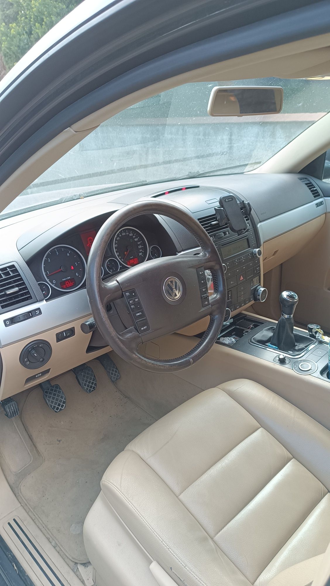 VW Touareg 2,5 TDI Manual  po lift