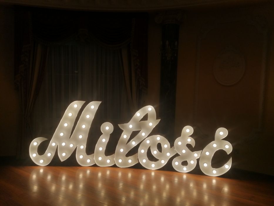 Napis  Miłość i LOVE - WYNAJEM