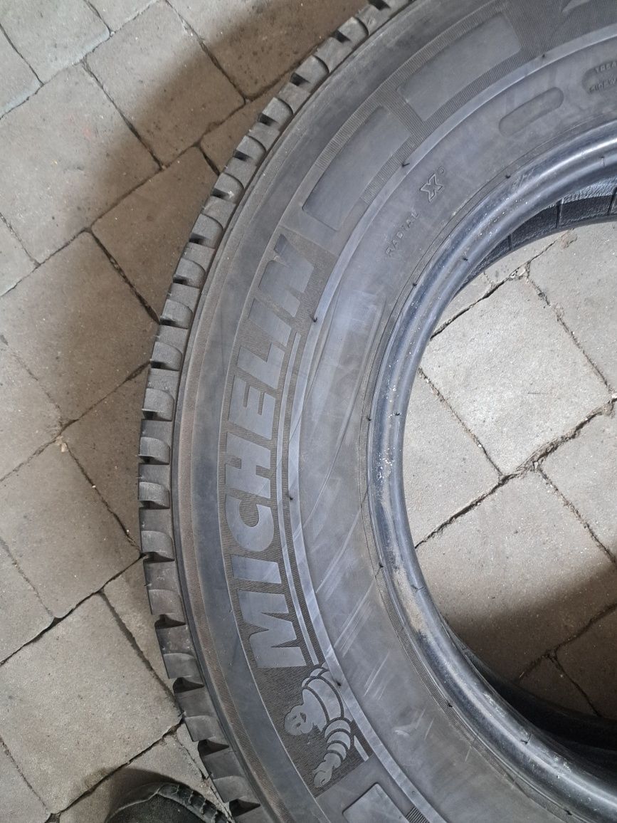 225/75 R16c Michelin