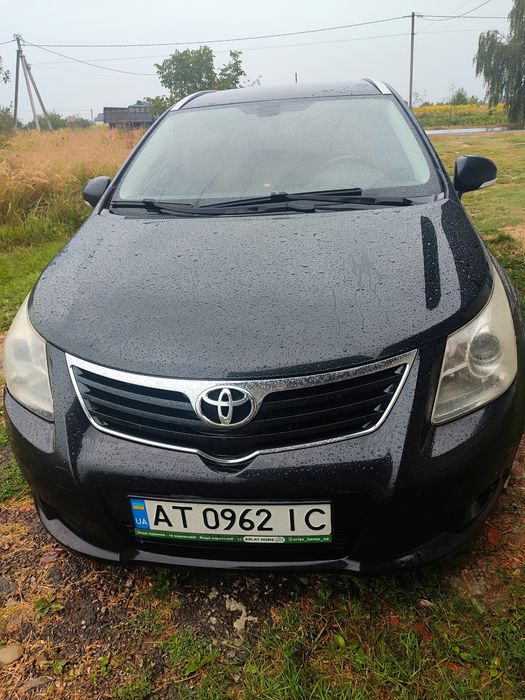 Тойота Avensis 2.0