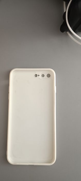 Чохли на iPhone нові та б/у.