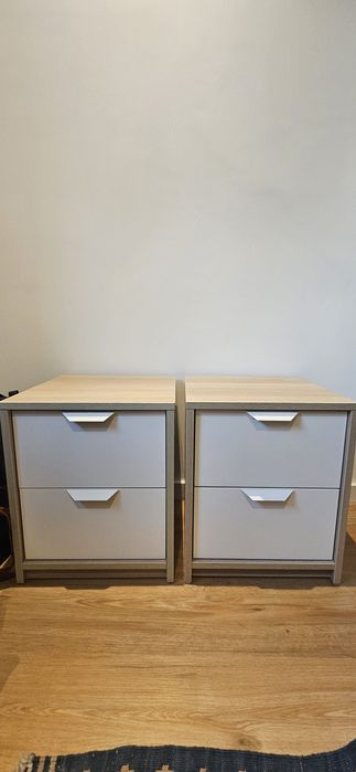 Mesas de cabeceira Askvall Ikea