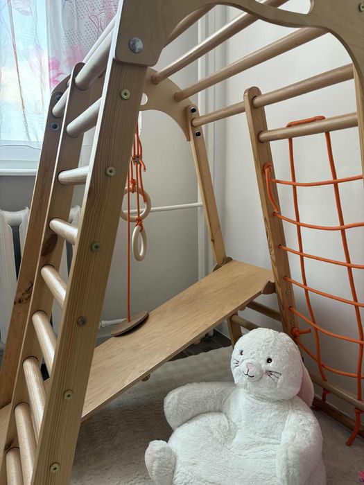 Drewniany plac zabaw