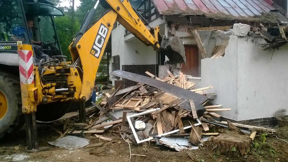 Wyburzenia Rozbiórki  Prace Ziemne Budowa utwardzenia dróg wjazdów
