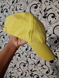 Жёлтая кепка унисекс