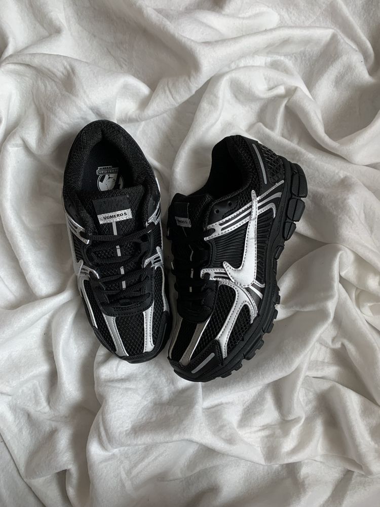 Nike zoom vomero 5 40-42р