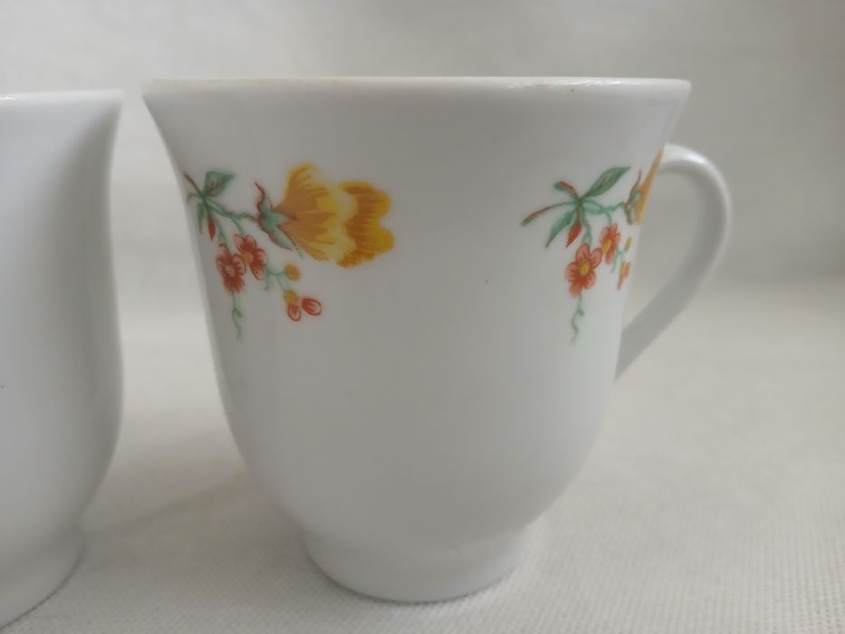 Чашки    фарфор.